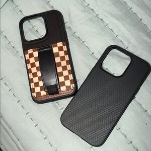 Walli Checkered Brown and Spigen Black Phone Case